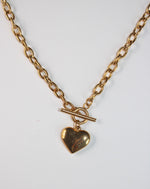 304 stainless steel chain thick necklace with toggle clasp and thick heart pendant
18.90 inches.