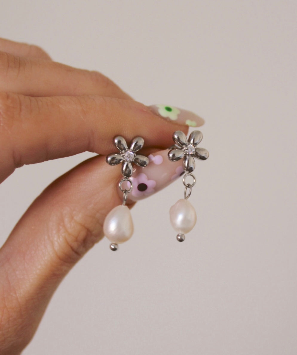 Daisy & Pearl - Silver