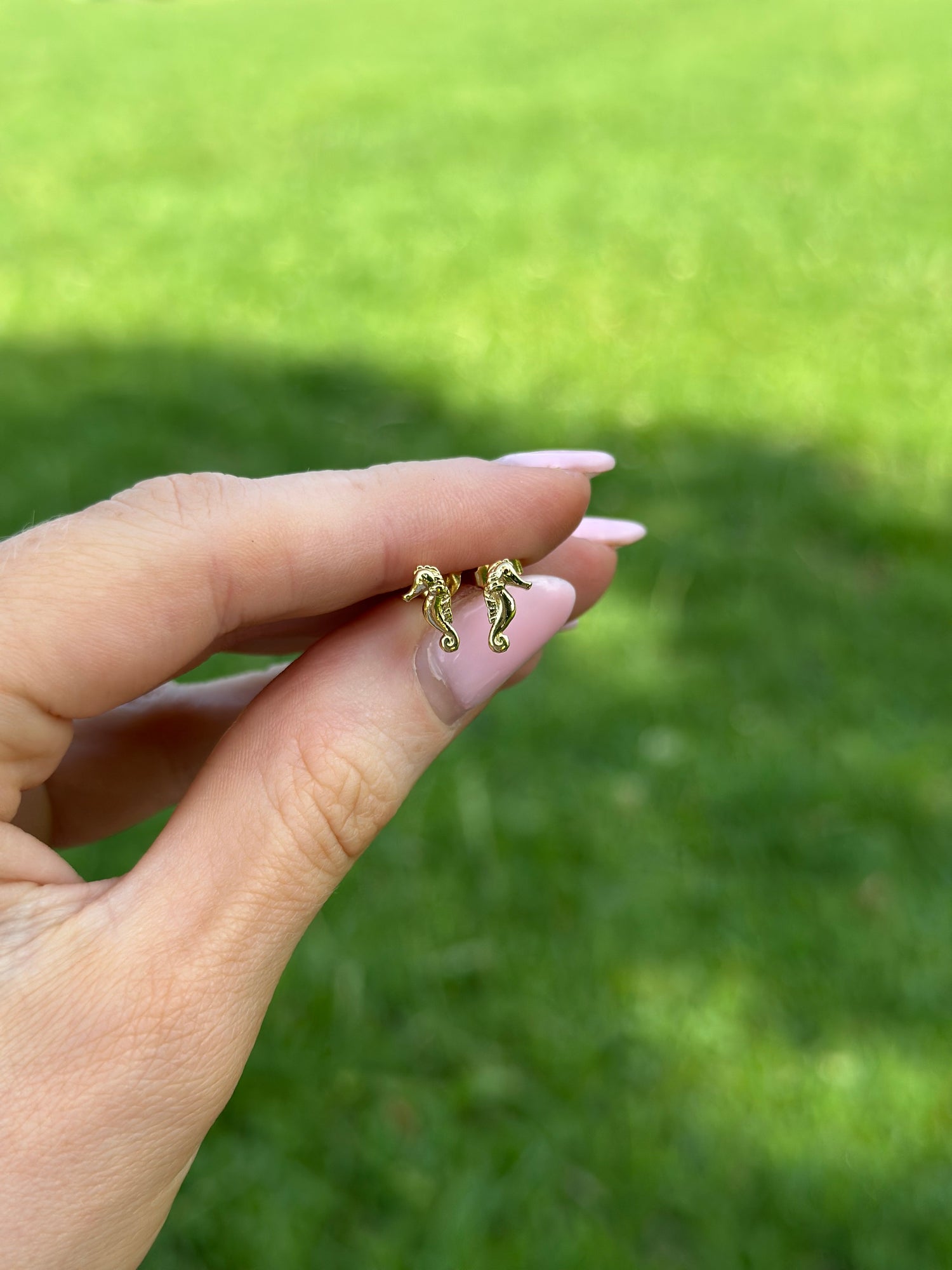 Seahorse Stud Earrings - Gold