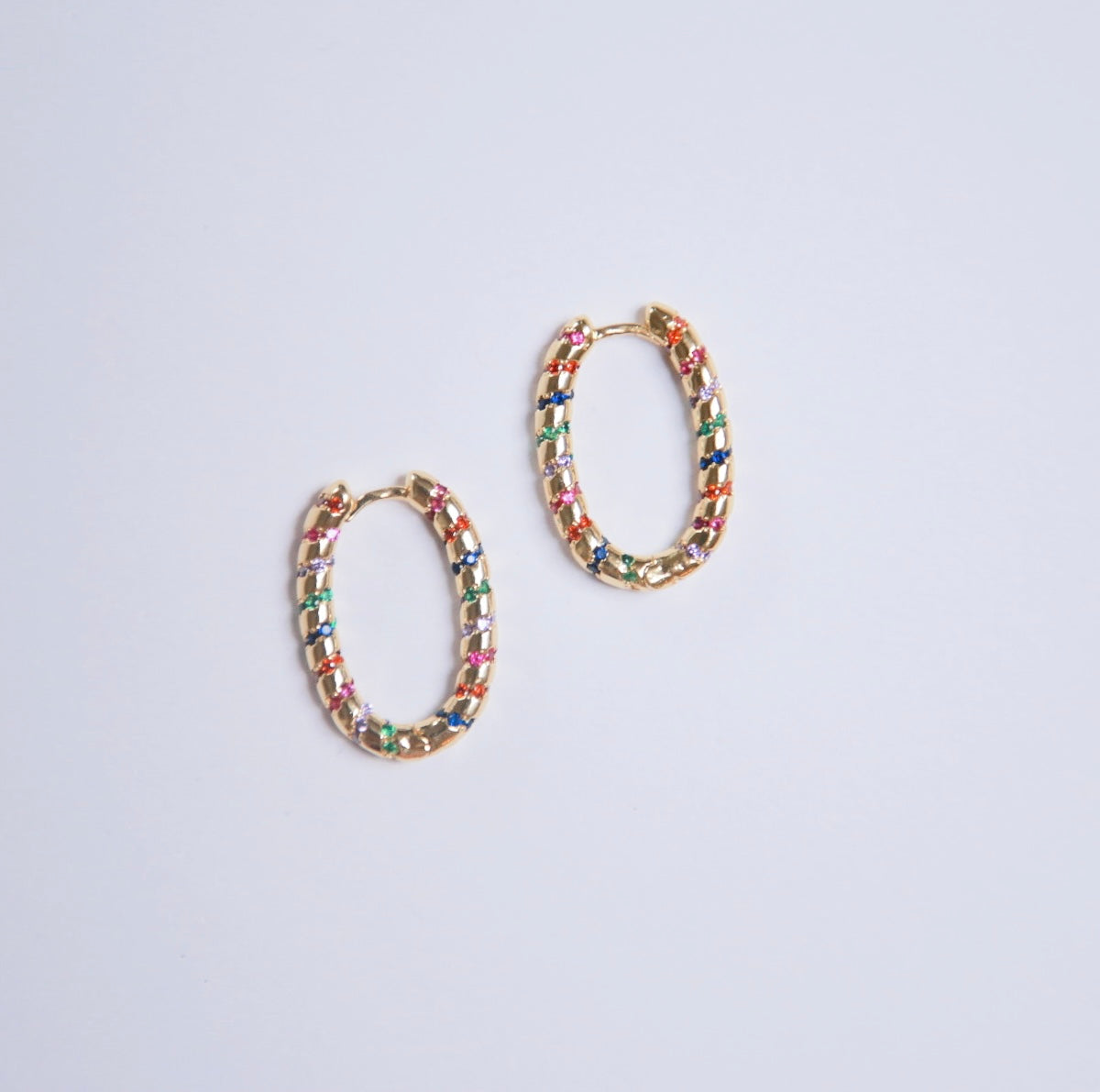 Oval Rainbow Twist