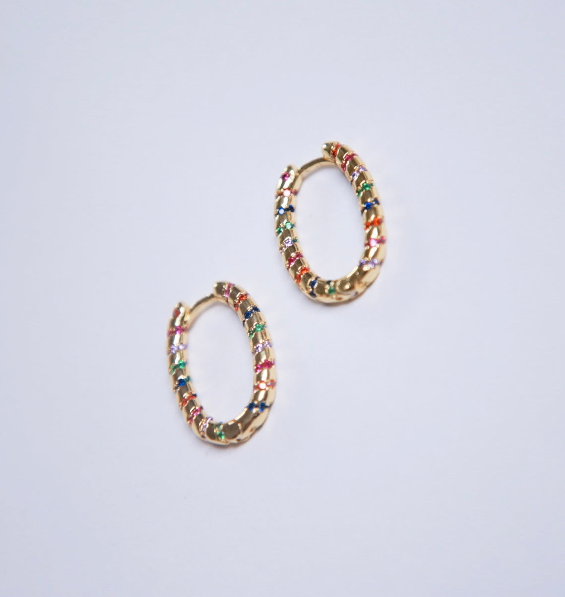 Oval Rainbow Twist
